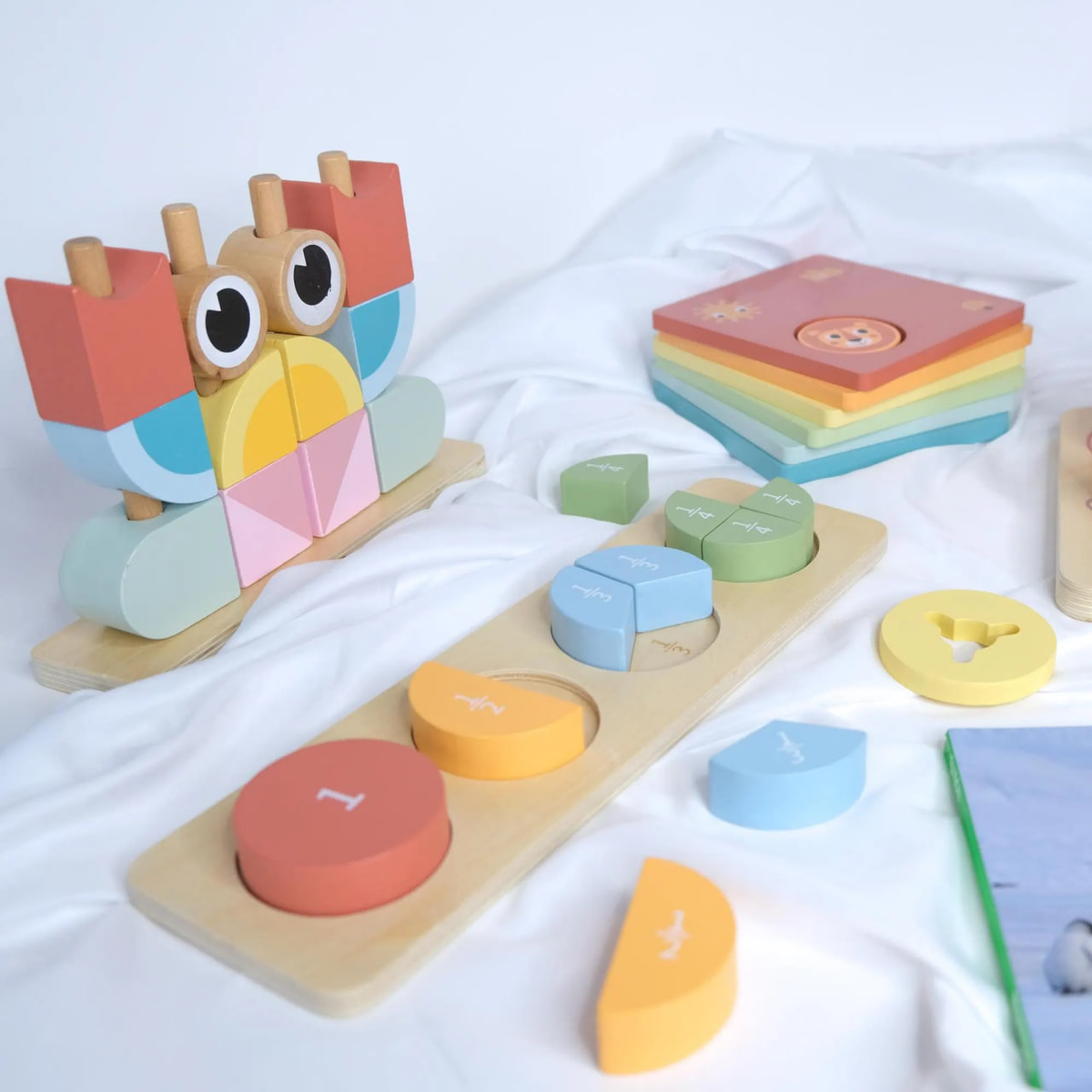 Zestaw Montessori BusyKids dla dzieci w wieku od 24 do 36 miesięcy