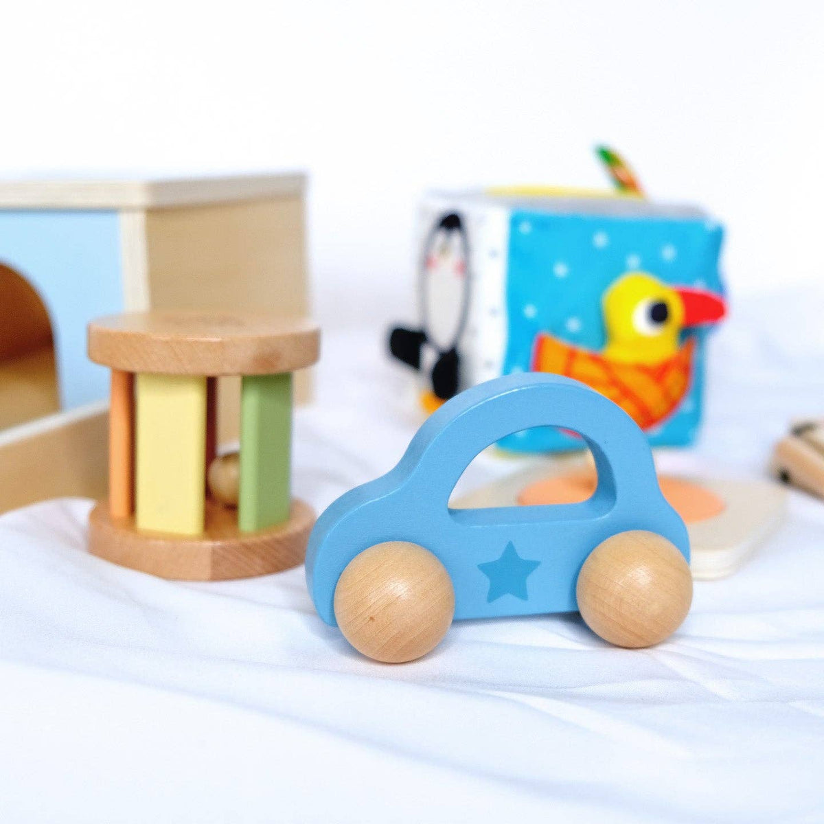 Zestaw Montessori BusyKids dla dzieci w wieku od 6 do 12 miesięcy
