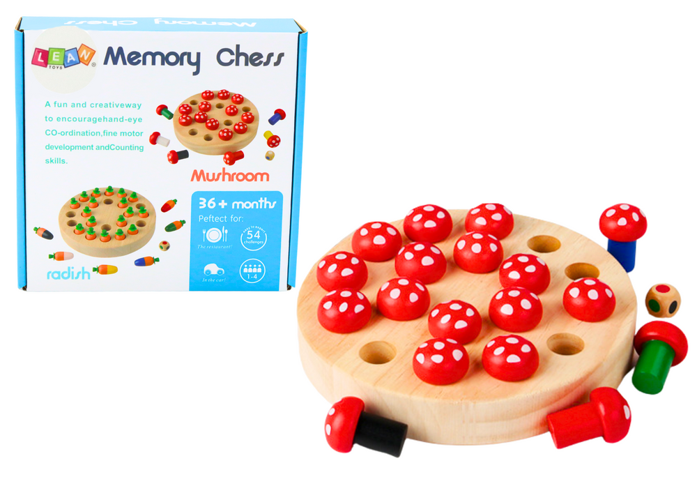 Gra Pamięciowa Rodzinna Muchomory Drewniana. Zdjęcie produktu przedstawia drewnianą planszę z czerwonymi grzybkami, kolorowymi podstawkami i kostką do gry, obok oryginalnego opakowania. Ta edukacyjna gra rozwija pamięć, logiczne myślenie i zapewnia rodzinną rozrywkę.
