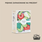 Drewniane jabłka i gruszki w skrzynce, pięknie zapakowane na prezent w 100% recyklingowe opakowanie.