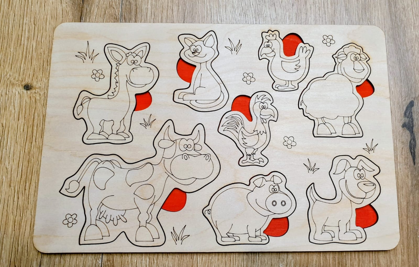 Drewniana układanka edukacyjna – Zwierzęta z wiejskiego podwórka czerwone