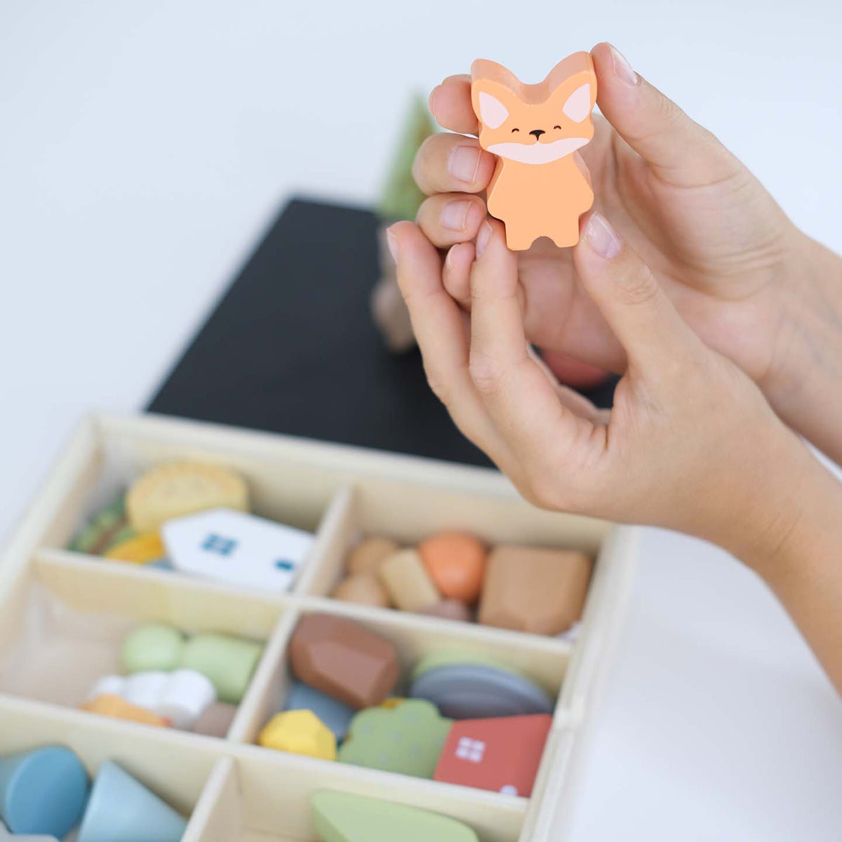 Montessori zestaw drewnianych figurek „Zestaw leśny”