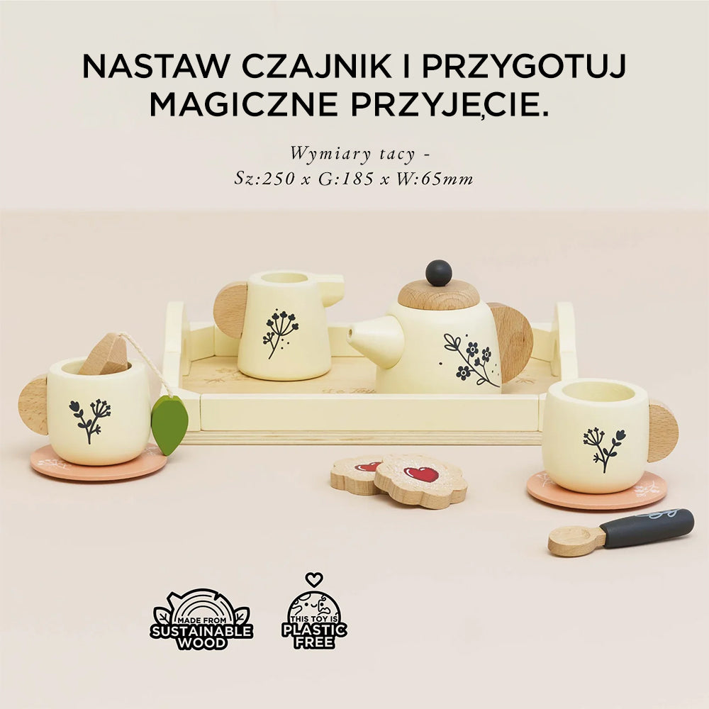 Drewniany zestaw do herbaty w brytyjskim stylu dla dzieci. Imbryk, filiżanki, spodki i akcesoria w złamanej bieli z naturalnym drewnem i czarnymi motywami roślinnymi. Idealny do magicznych przyjęć, wykonany z ekologicznego drewna, bez plastiku.