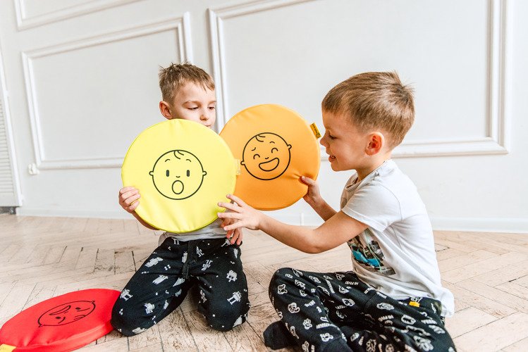 Poduszki KODURA  zestaw Emocje 6 szt. AKSON