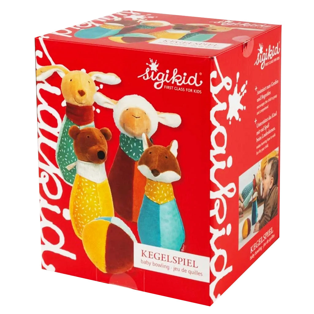 Czerwone opakowanie Sigikid z zestawem miękkich, pluszowych kręgli dla dzieci. Zawiera 4 kręgle-zwierzątka (lis, owieczka, miś, króliczek) i piłeczkę. Rozwojowa gra sensoryczna, wspierająca motorykę.